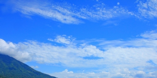 Pesona Danau Ranau, Permata Biru di Ujung Selatan Sumsel