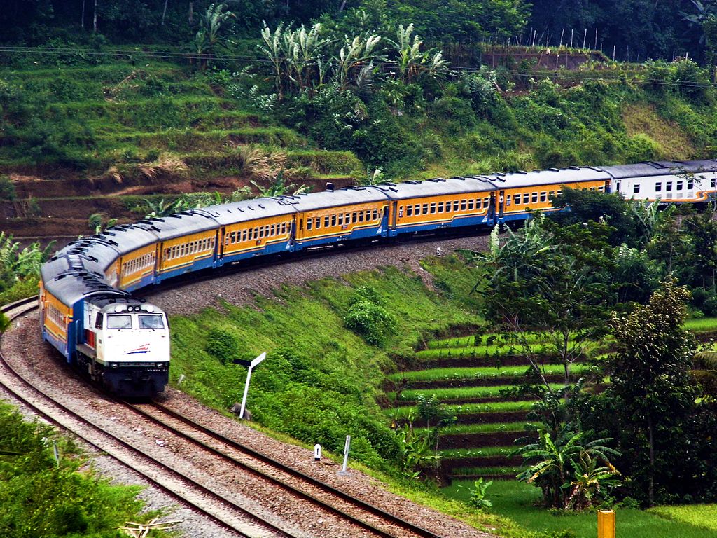 Tiket Kereta Api Palembang Turun Harga, Yuk Berwisata Naik Kereta!